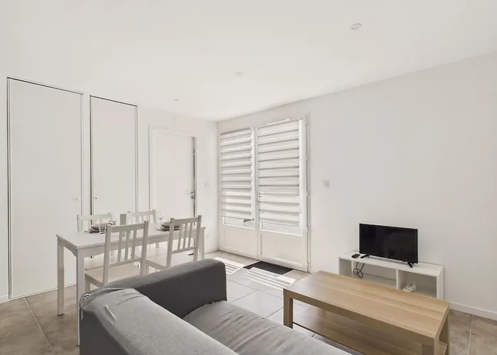 Pour 2 A St-jean-de-mont Avec Jardin Apartman Saint-Jean-de-Monts